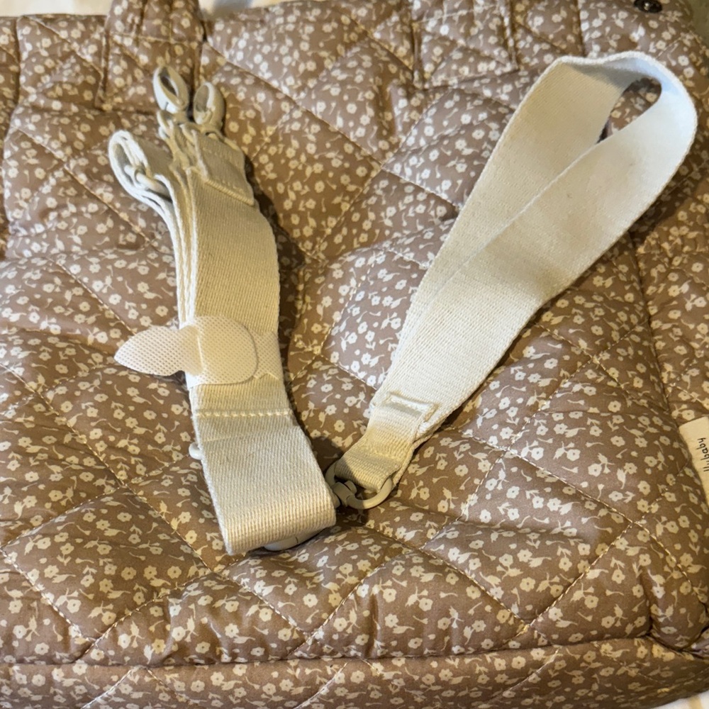 Solly Baby Cream Floral Totepack - Picture 4 of 4